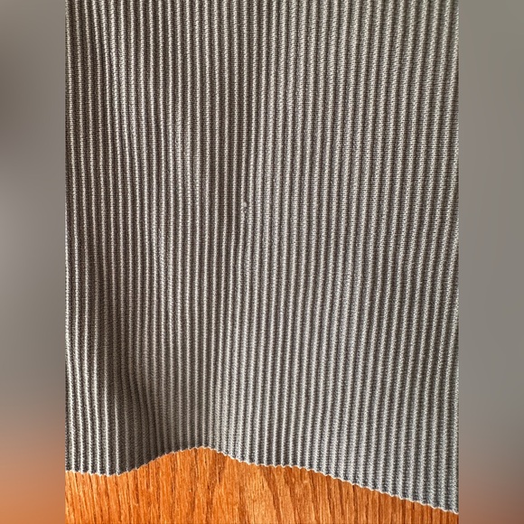 Babaton Sculpt Knit Squareneck Top in blue - Picture 4 of 6